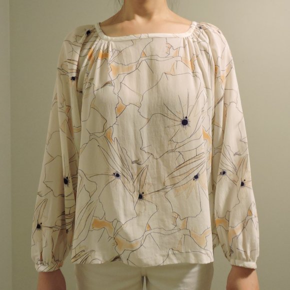 Club Monaco Silk Blouse with Balloon Sleeves & Floral Design, P/S - Picture 5 of 7